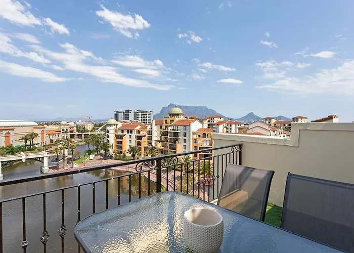 30% Off Designer Penthouse - Backup Power - Cape Town