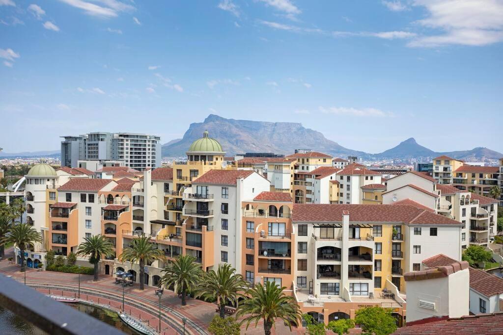 30% Off Designer Penthouse - Backup Power - * Cape Town