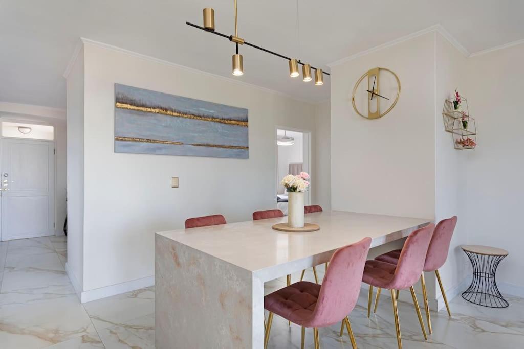 30% Off Designer Penthouse - Backup Power - *