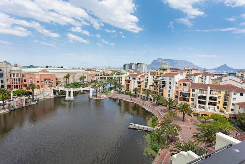 30% Off Designer Penthouse - Backup Power - Cape Town