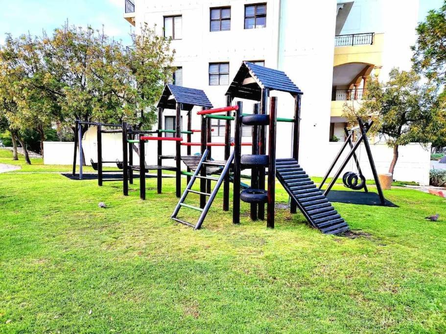 Apartment 30% Off Designer Penthouse - Backup Power - Cape Town