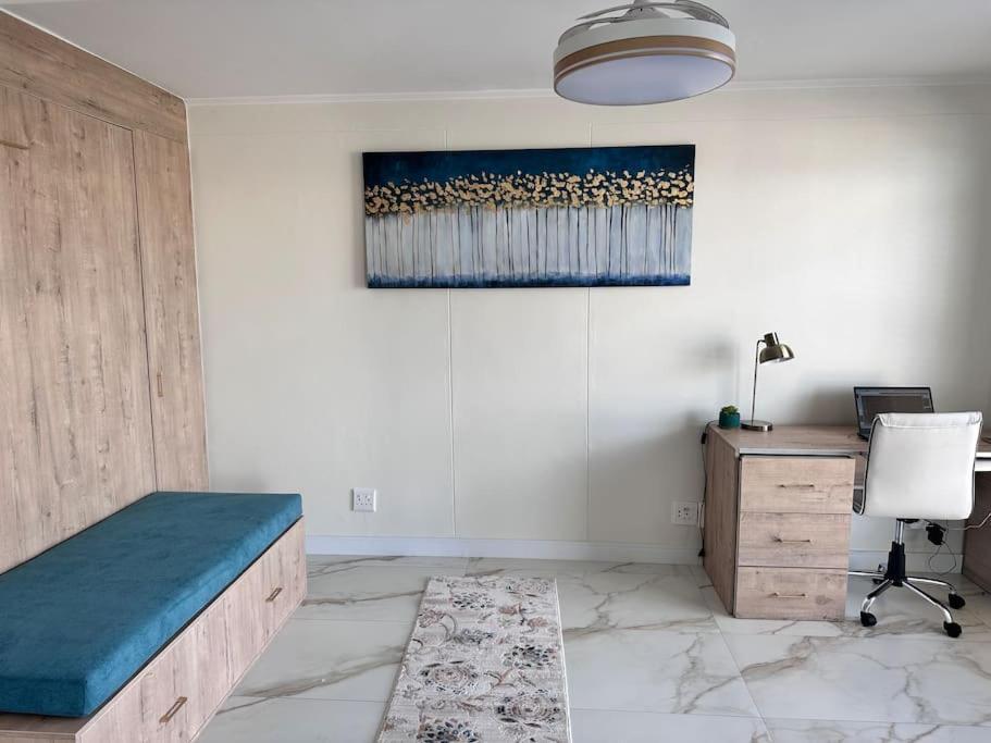 30% Off Designer Penthouse - Backup Power - Cape Town
