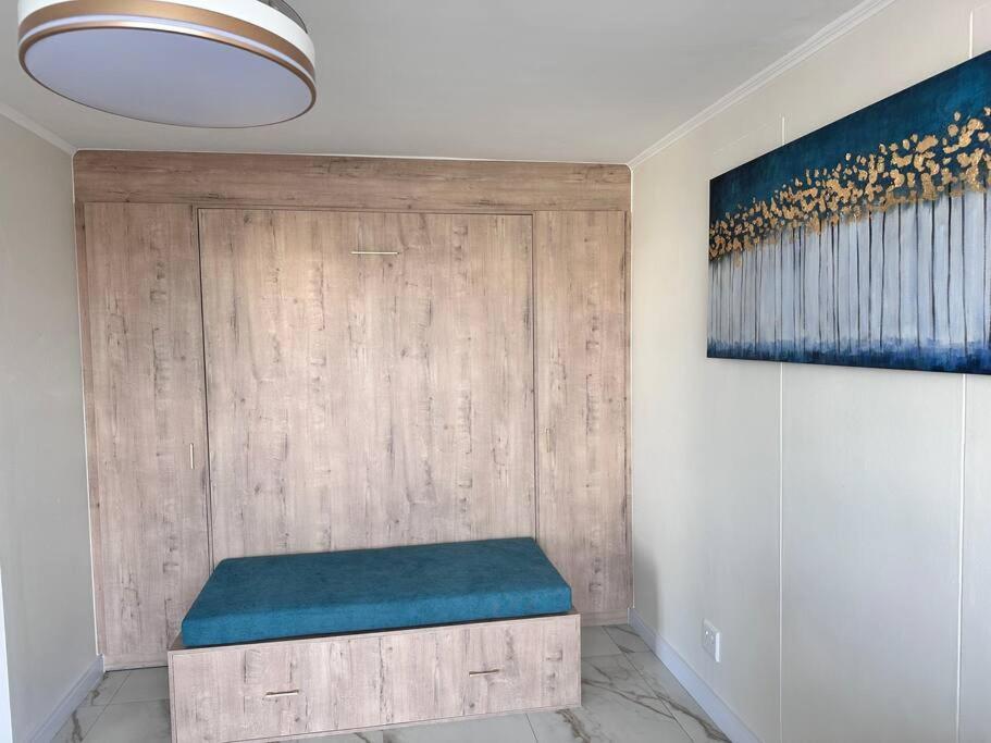 30% Off Designer Penthouse - Backup Power - Apartment Cape Town